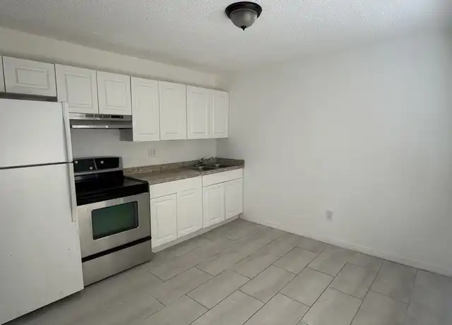 Property at 1349 W 2nd St, Lakeland, FL, 33805, 2 beds, 1 bath, [object Object]
