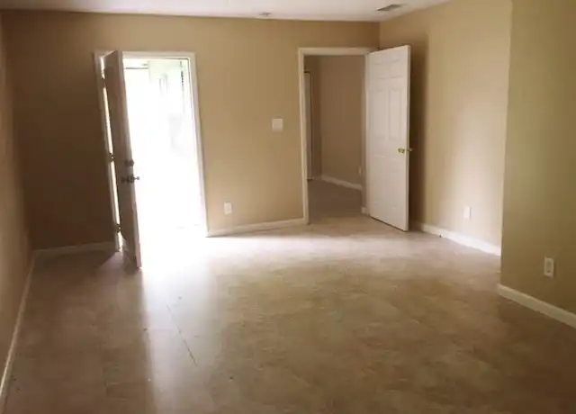 Property at 9318 N Hartts Dr Unit 1, Tampa, FL, 33617, 3 beds, 1 bath, [object Object]