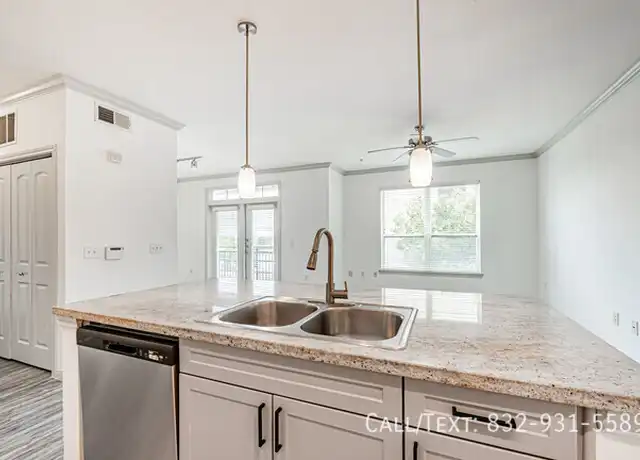 Property at 2814 S Bartell Dr #4, Houston, TX, 77054, 2 beds, 1 bath, [object Object]