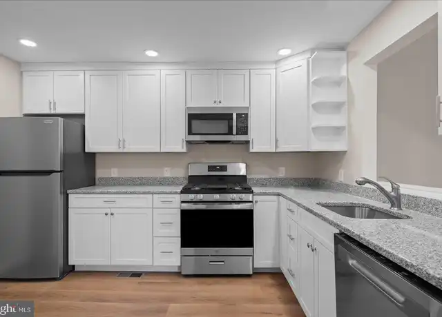 Property at 1 Center St #5, Doylestown, PA, 18901, 1 bed, 1 bath, [object Object]