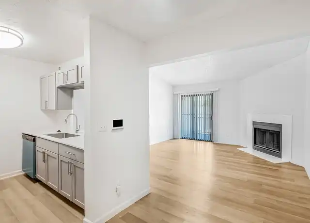 Property at Water Ridge Apartments - 4600 W Pioneer Dr, Irving, TX, 75061, 1 bed, 1 bath, [object Object]