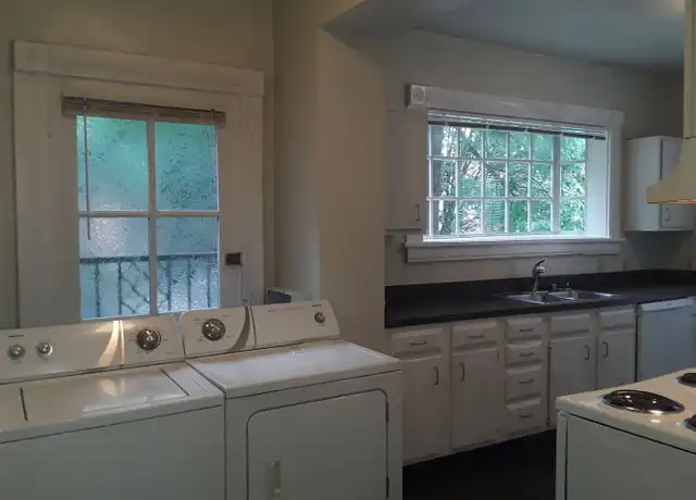 Property at 525 Belgravia Ct Unit 525-1, Louisville, KY, 40208, 3 beds, 1.5 baths, [object Object]