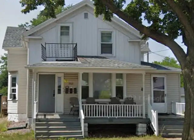 Property at 1022 Pine St Apt 2, Green Bay, WI, 54301, 2 beds, 1 bath, [object Object]