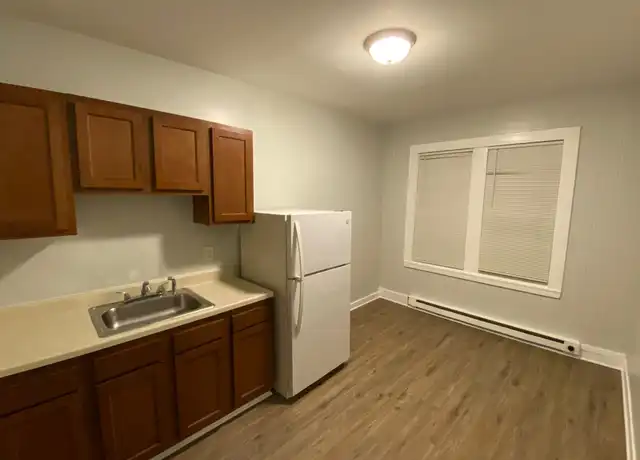 Property at 134 Hill St Unit 8, Waterbury, CT, 06704, 1 bed, 1 bath, [object Object]
