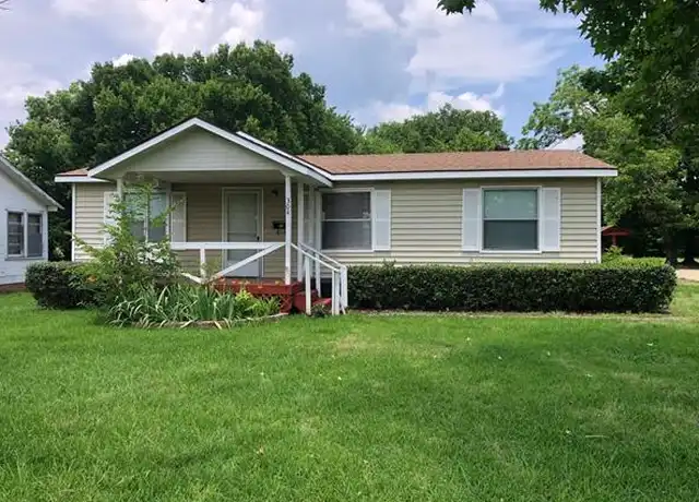 Property at 304 Bonham St, Ladonia, TX, 75449, 3 beds, 2 baths, [object Object]