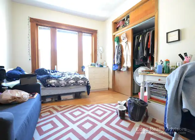 Property at 53 Brackett St Unit 1, Brighton, MA, 02135, 2 beds, 1 bath, [object Object]