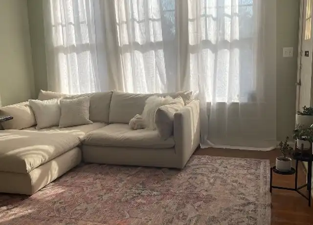 Property at 1516 W Lynn St Unit 1516, Austin, TX, 78703, 2 beds, 1 bath, [object Object]
