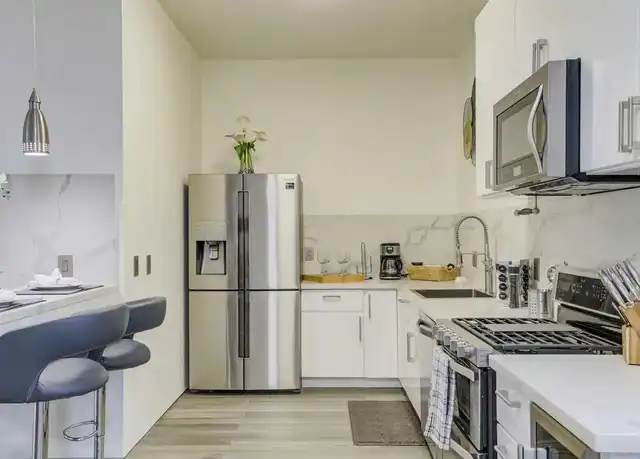 Property at 2335 Market St Unit C, Oakland, CA, 94607, 3 beds, 2.5 baths, [object Object]