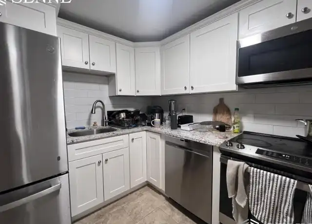 Property at 3 Linnaean St, Cambridge, MA, 02138, 2 beds, 1 bath, [object Object]