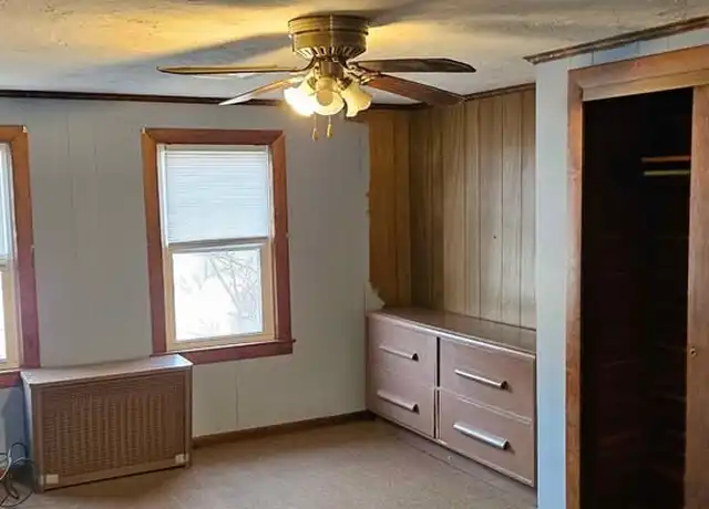 Property at 39 Beach St Unit 3, Milford, MA, 01757, 2 beds, 1 bath, [object Object]