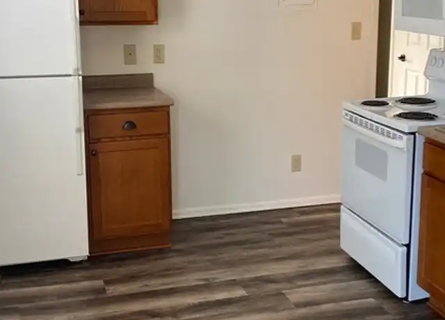 Property at 3220 81st St E Unit 11, Inver Grove Heights, MN, 55076, 1 bed, 1 bath, [object Object]