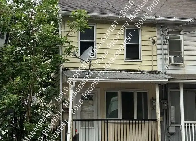Property at 514 E Norwegian St, Pottsville, PA, 17901, 3 beds, 2 baths, [object Object]