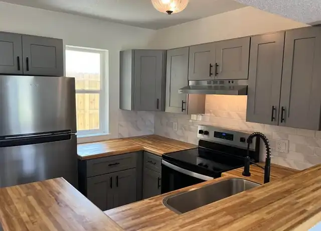 Property at 1701 Johanna Dr Unit 3, Houston, TX, 77055, 2 beds, 1.5 baths, [object Object]