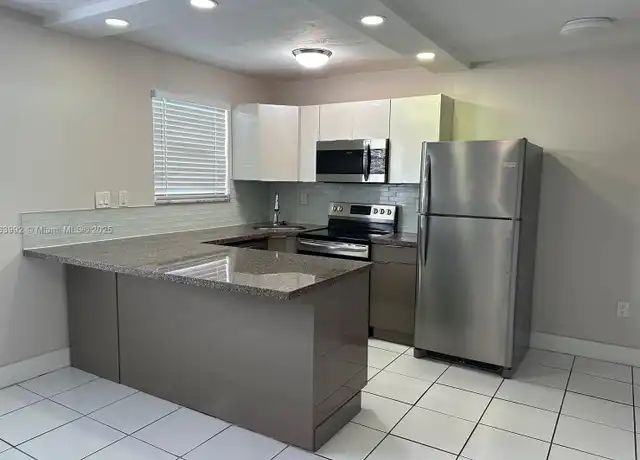 Property at 1975 NE 135th St Unit 3E, North Miami, FL, 33181, 1 bed, 1 bath, [object Object]