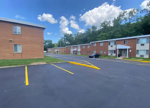Property at 5297 E 126th St Unit 73-202, Garfield Heights, OH, 44125, 1 bed, 1 bath, [object Object]