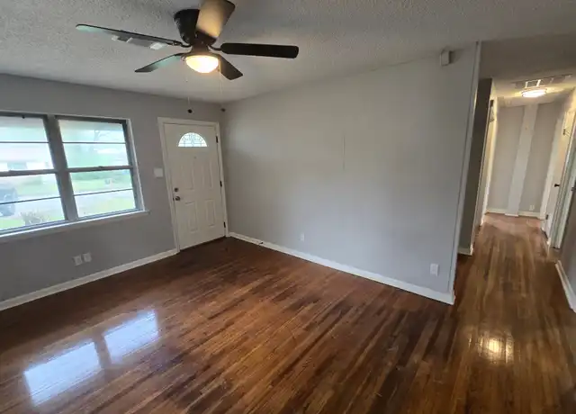 Property at 5 Oakview Dr, North Little Rock, AR, 72118, 3 beds, 1 bath, [object Object]