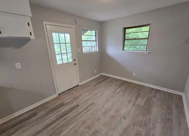 Property at 5 Oakview Dr, North Little Rock, AR, 72118, 3 beds, 1 bath, [object Object]