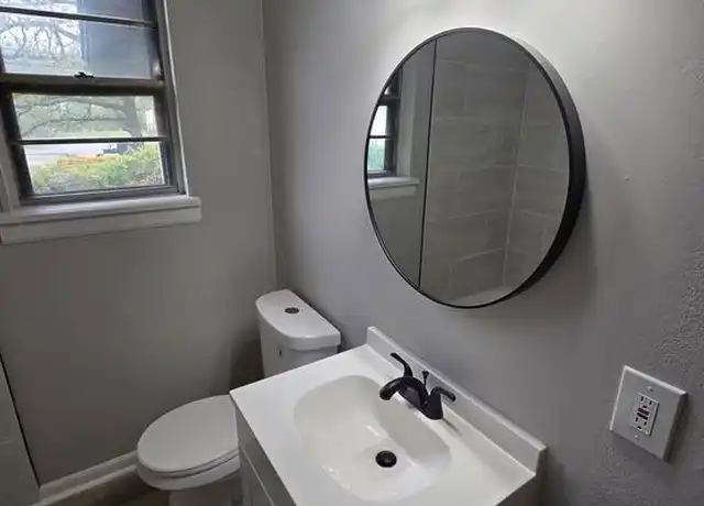 Property at 5 Oakview Dr, North Little Rock, AR, 72118, 3 beds, 1 bath, [object Object]