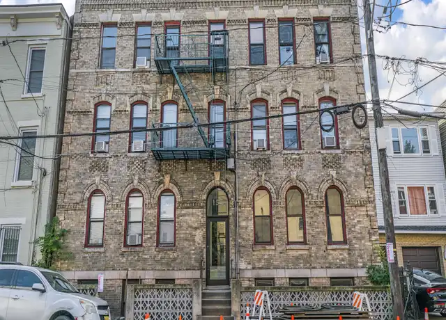 Property at 152 New York Ave Unit 7, Jersey City, NJ, 07307, 2 beds, 1 bath, [object Object]