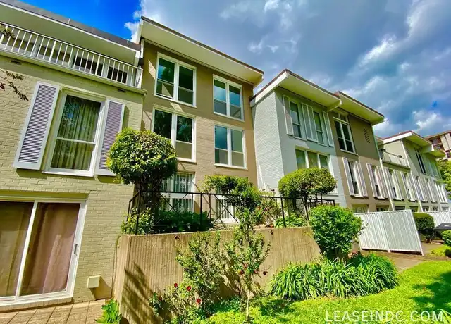 Property at 259 G St SW, Washington, DC, 20024, 4 beds, 2 baths, [object Object]