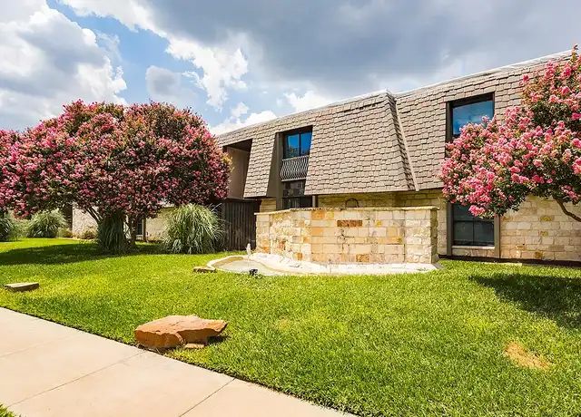 Property at LaVita on Lovers Lane - 6603 E Lovers Ln, Dallas, TX, 75214, 0-2 beds, 1 bath, [object Object]