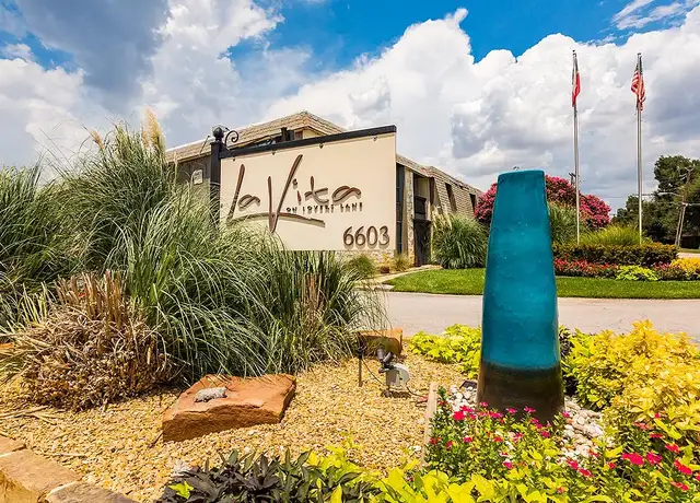 Photo of 6603 E Lovers Ln, Dallas, TX 75214