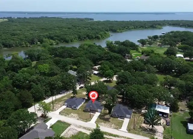 Property at 800 Hemlock Dr, Quinlan, TX, 75474, 3 beds, 2 baths, [object Object]
