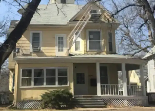 Property at 209 SW Western Ave, Topeka, KS, 66606, 1 bed, 1 bath, [object Object]