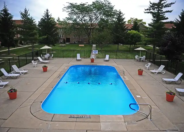 Property at The Village at Northwood - 2480 Tracy Rd, Northwood, OH, 43619, 2 beds, 1 bath, [object Object]