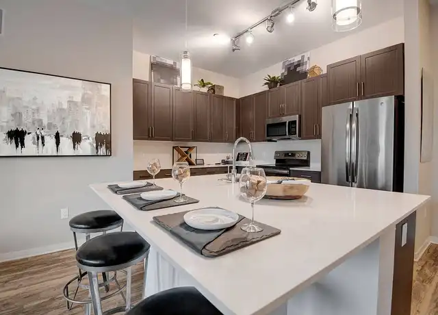 Property at Park on Central - 4001 N Central Ave, Phoenix, AZ, 85012, 1-2 bed, 1-2 bath, [object Object]