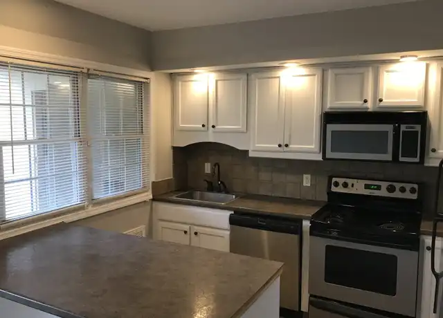 Property at 5025 Hillsboro Pike Unit 2I, Nashville, TN, 37215, 2 beds, 1.5 baths, [object Object]