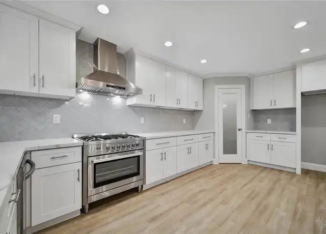Property at 2401 McClendon St, Houston, TX, 77030, 3 beds, 2 baths, [object Object]