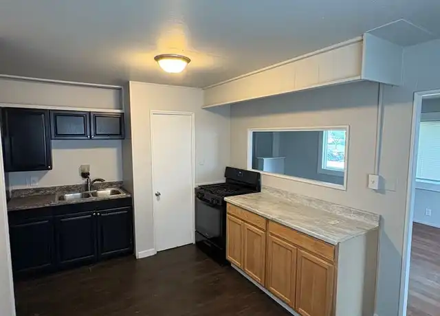 Property at 1702 Geraldine Ave, Columbus, OH, 43219, 3 beds, 1.5 baths, [object Object]