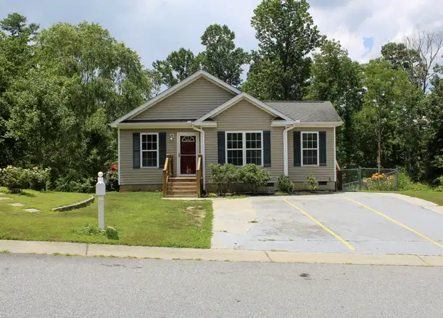 Property at 918 Gleason St, Arden, NC, 28704, 3 beds, 2 baths, [object Object]