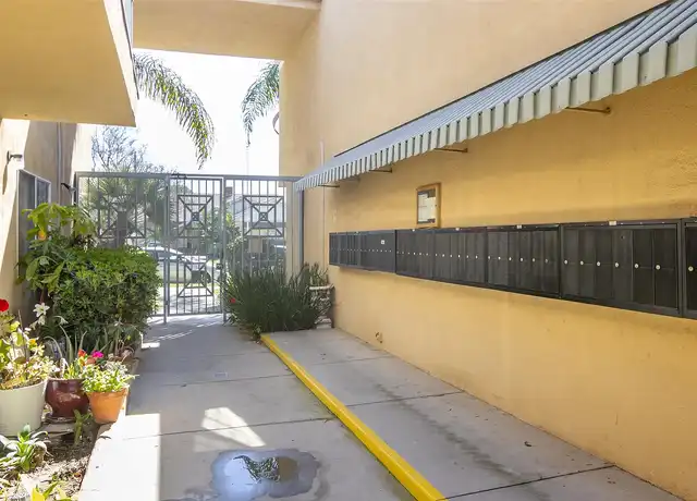 Property at Casa Etiwanda Apartments - 8523 Etiwanda Ave, Northridge, CA, 91325, 2 beds, 1 bath, [object Object]