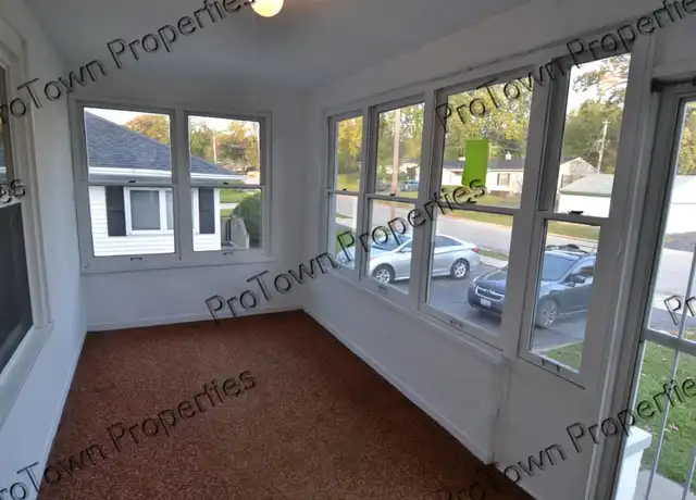 Property at 812 Morgan St, Joliet, IL, 60436, 2 beds, 1 bath, [object Object]