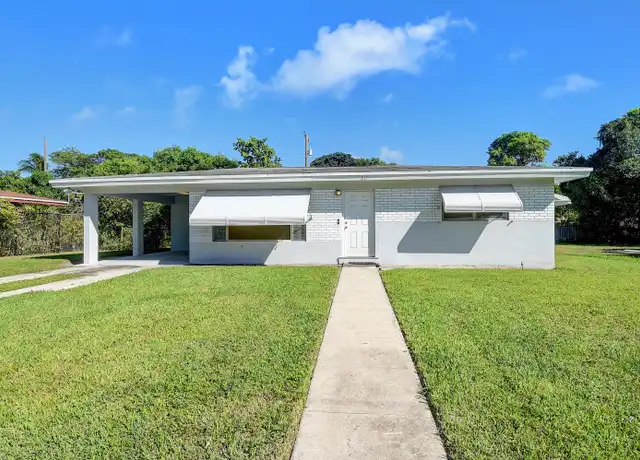 Property at 811 SE 3rd Ave, Delray Beach, FL, 33483, 2 beds, 1 bath, [object Object]