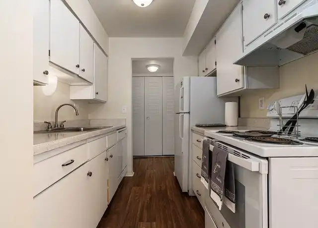 Property at Drawbridge Apartments East - 36420 Union Lake Rd, Harrison Twp, MI, 48045, 1-2 bed, 1 bath, [object Object]