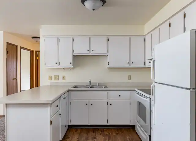 Property at 2557 W Waukau Ave Unit 4-2549, Oshkosh, WI, 54904, 2 beds, 1 bath, [object Object]