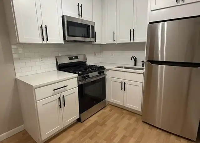 Property at 4925 Washington St #410, West Roxbury, MA, 02132, 2 beds, 1 bath, [object Object]