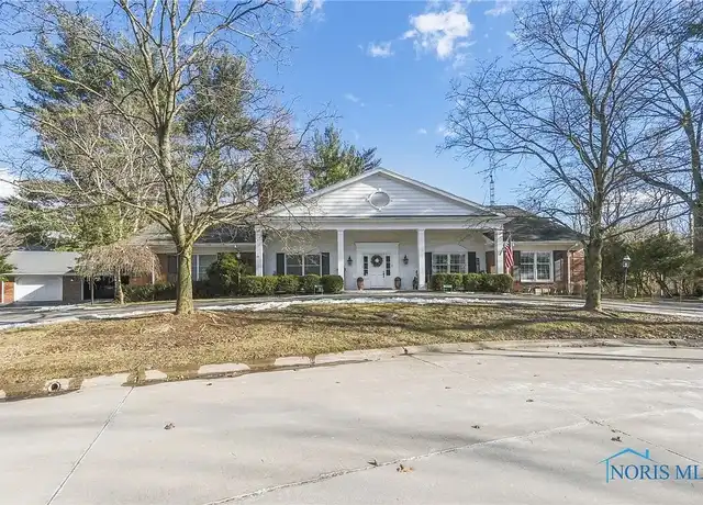Property at 2032 Whitehall Rd Unit 2040, Toledo, OH, 43606, 2 beds, 2 baths, [object Object]