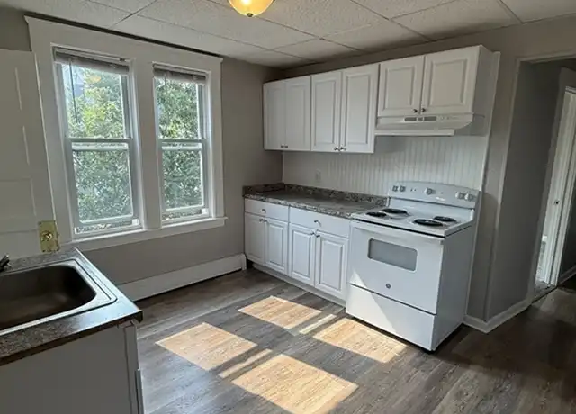 Property at 86 Hamilton St Unit 10, Worcester, MA, 01604, 2 beds, 1 bath, [object Object]