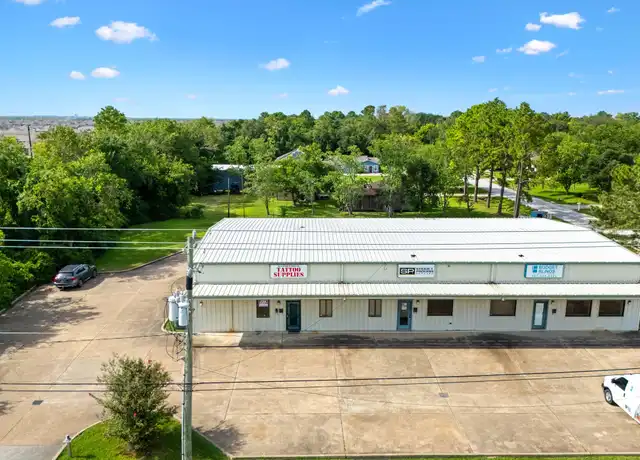 Property at 8019 Farm to Market 517 Rd W, Dickinson, TX, 77539, 3 beds, 1 bath, [object Object]