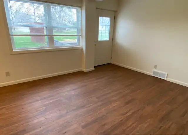 Property at 710 Rhoadesdale Ct, Akron, OH, 44312, 2 beds, 1 bath, [object Object]