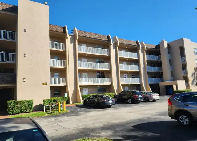 Property at 9460 Tangerine Pl #310, Davie, FL, 33324, 3 beds, 2 baths, [object Object]