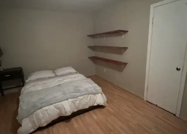 Property at 7422 Darnell St, Houston, TX, 77074, 1 bed, 1 bath, [object Object]