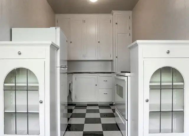 Property at 3211 SW 10th Ave Unit 309, Portland, OR, 97239, 0 beds, 1 bath, [object Object]