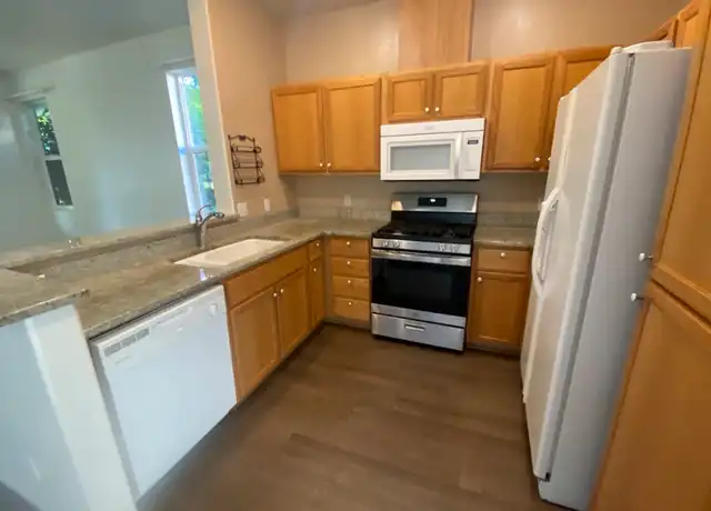 Property at 5274 Wales Dr, Eugene, OR, 97402, 3 beds, 2.5 baths, [object Object]