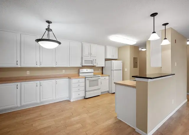 Photo of 16315 Wagner Way, Eden Prairie, MN 55344