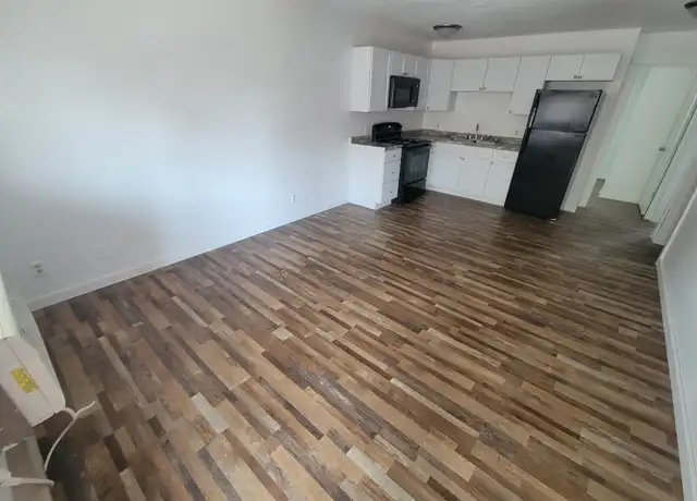Property at 425 10th St N Unit 2, La Crosse, WI, 54601, 2 beds, 1 bath, [object Object]